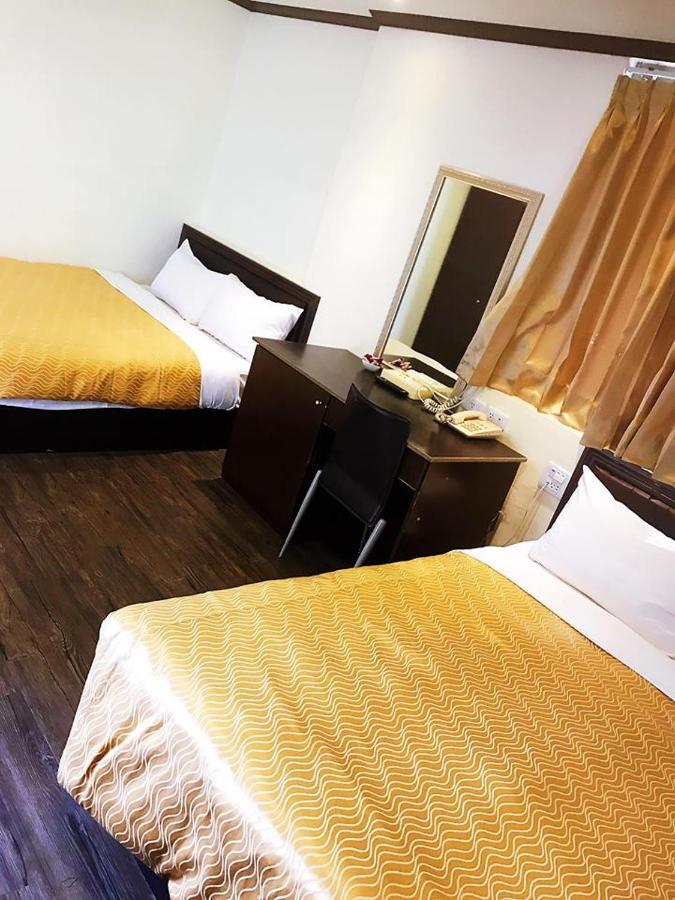 Holiday Business Hotel Taitung Bagian luar foto