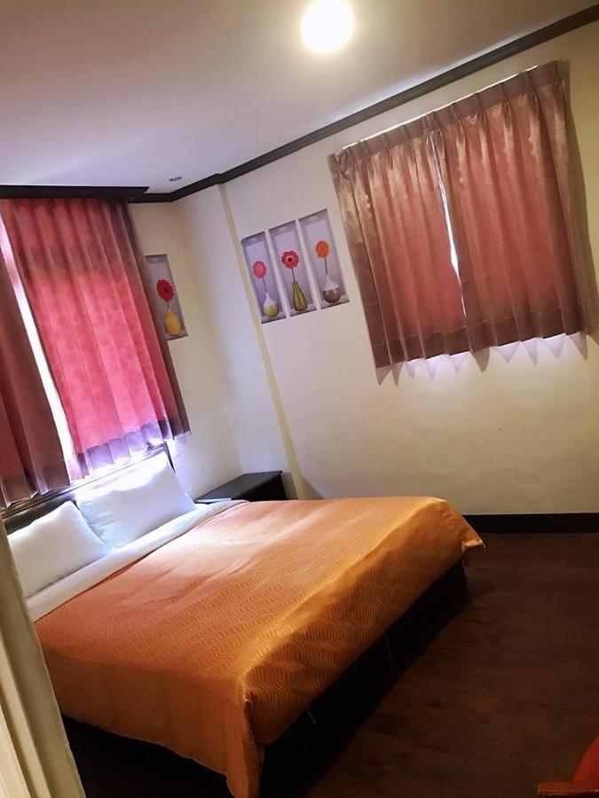 Holiday Business Hotel Taitung Bagian luar foto